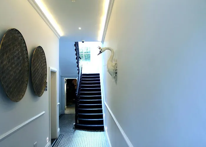 1 Craven Hill Gardens